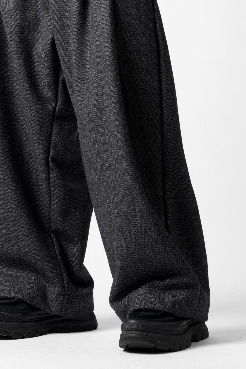 A.F ARTEFACT TUCK WIDE TROUSERS / HERRING BONE WOOL (D.GREY) - Image 36