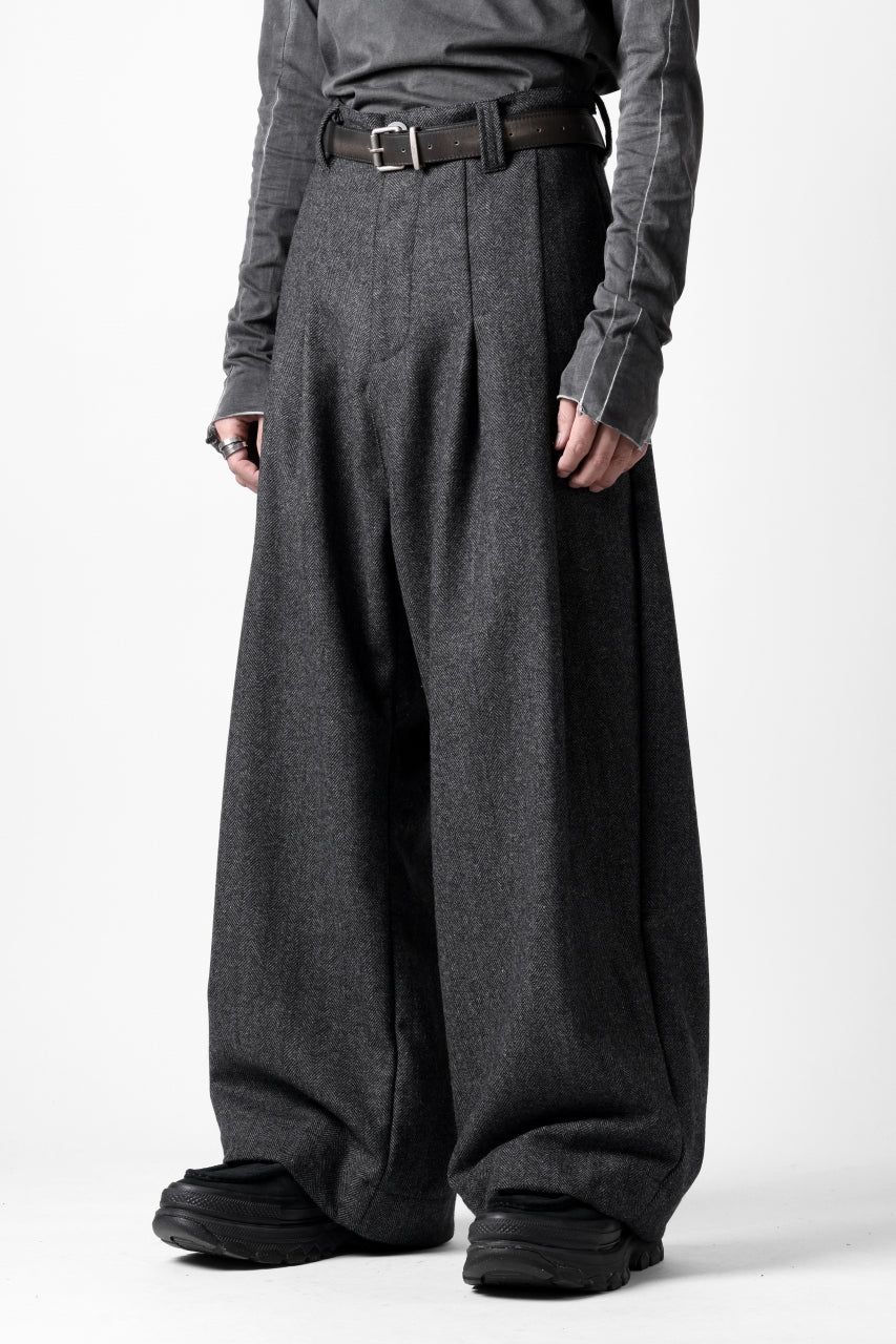 A.F ARTEFACT TUCK WIDE TROUSERS / HERRING BONE WOOL (D.GREY) - Image 5