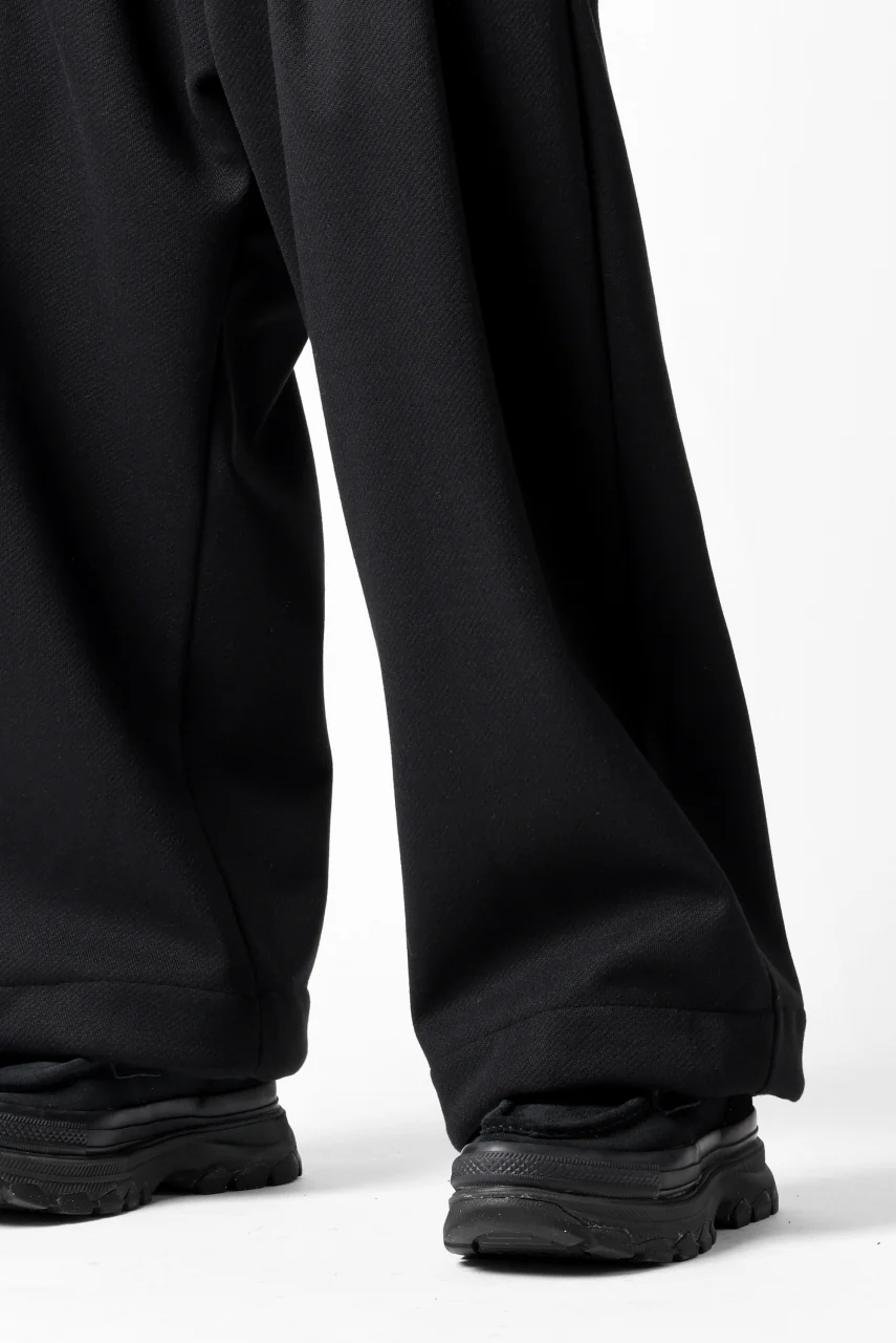 A.F ARTEFACT TUCK WIDE TROUSERS / KNITTED WOOLY TWILL (BLACK) - Image 35