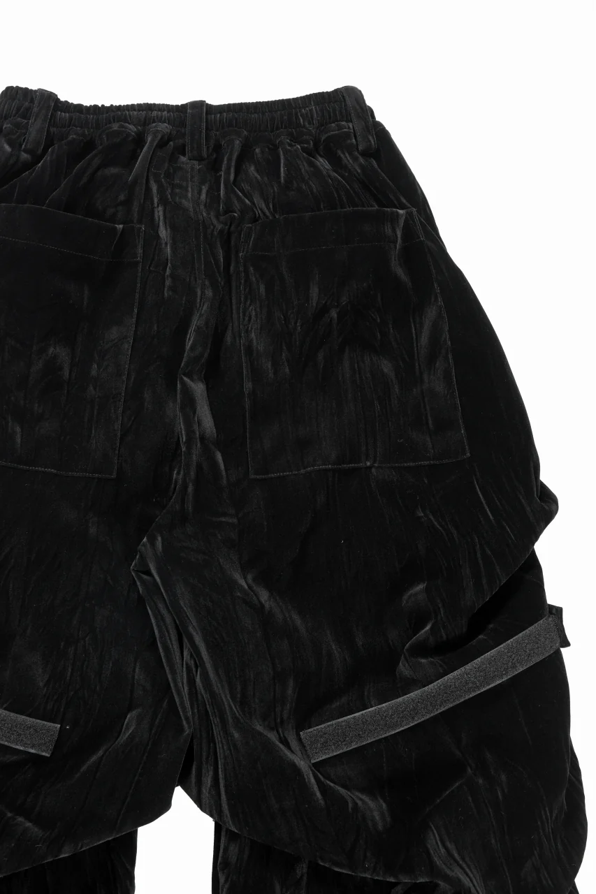 A.F ARTEFACT WASHER VELOR TUCK WIDE PANTS (BLACK) - Image 10