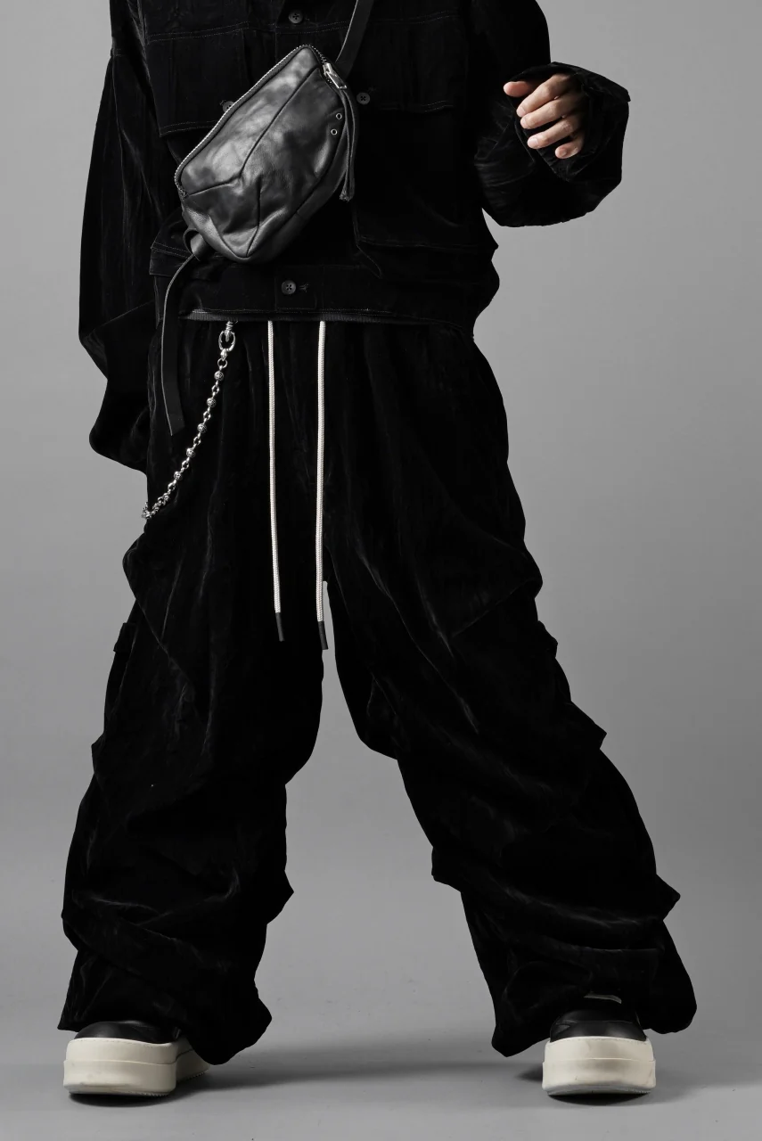 A.F ARTEFACT WASHER VELOR TUCK WIDE PANTS (BLACK) - Image 13