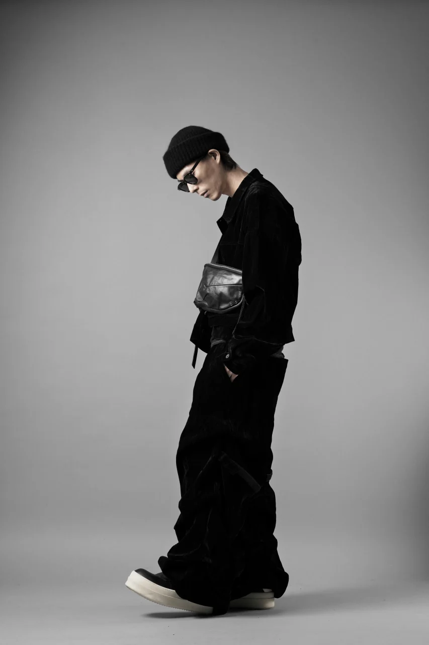 A.F ARTEFACT WASHER VELOR TUCK WIDE PANTS (BLACK) - Image 19