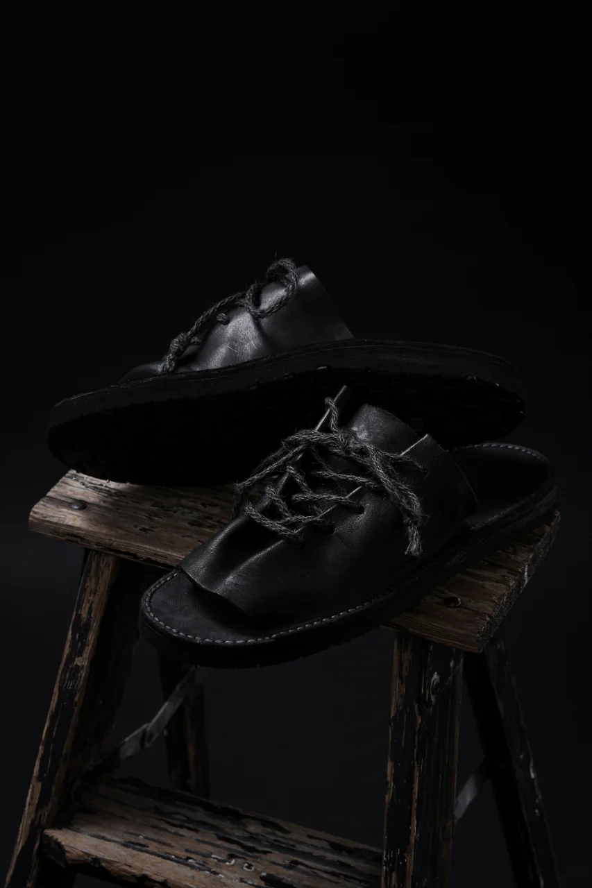 BACKLASH xx TOKYOSANDAL DRAPE FITTED SANDAL / DOUBLE SHOULDER OBJECT DYED (BLACK)