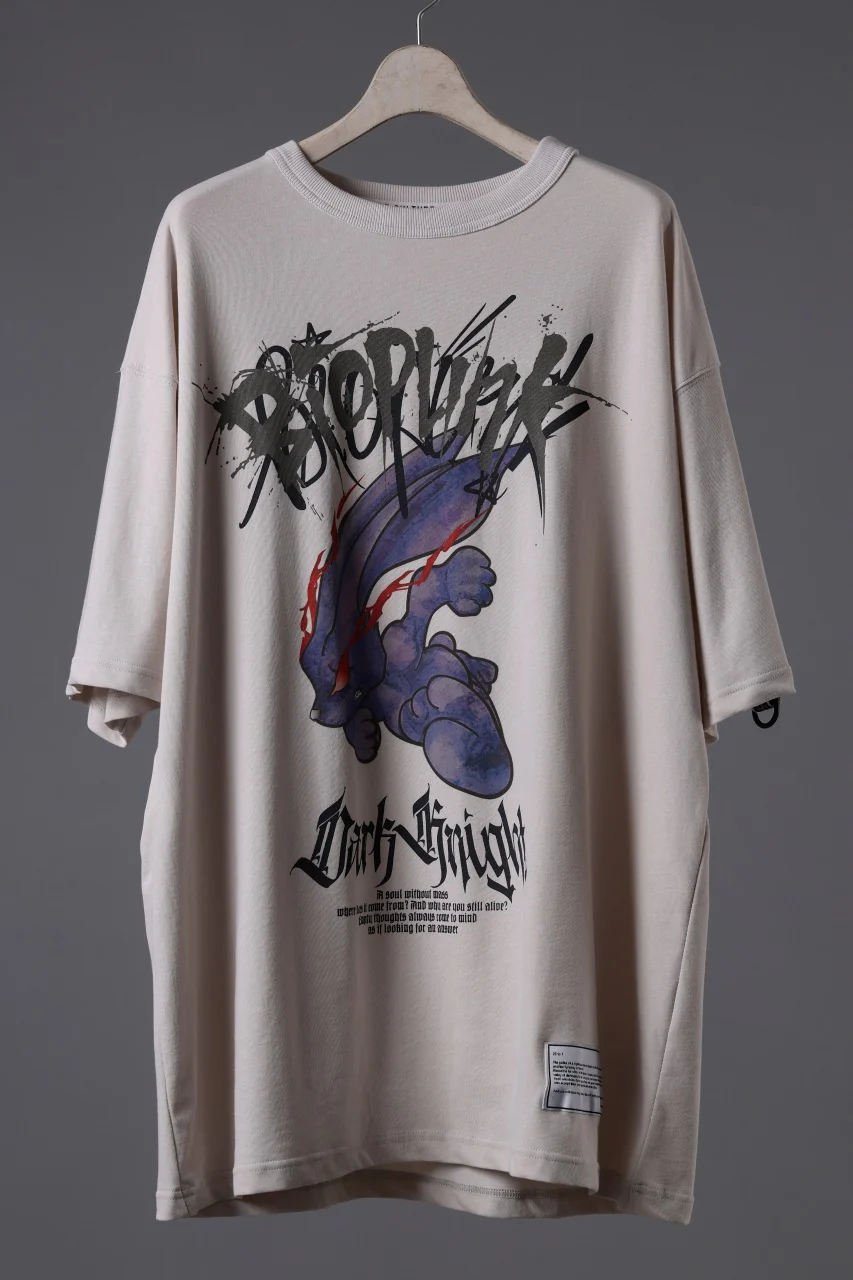 beauty : beast DARK KNIGHT S/S TEE (GRAIGE)