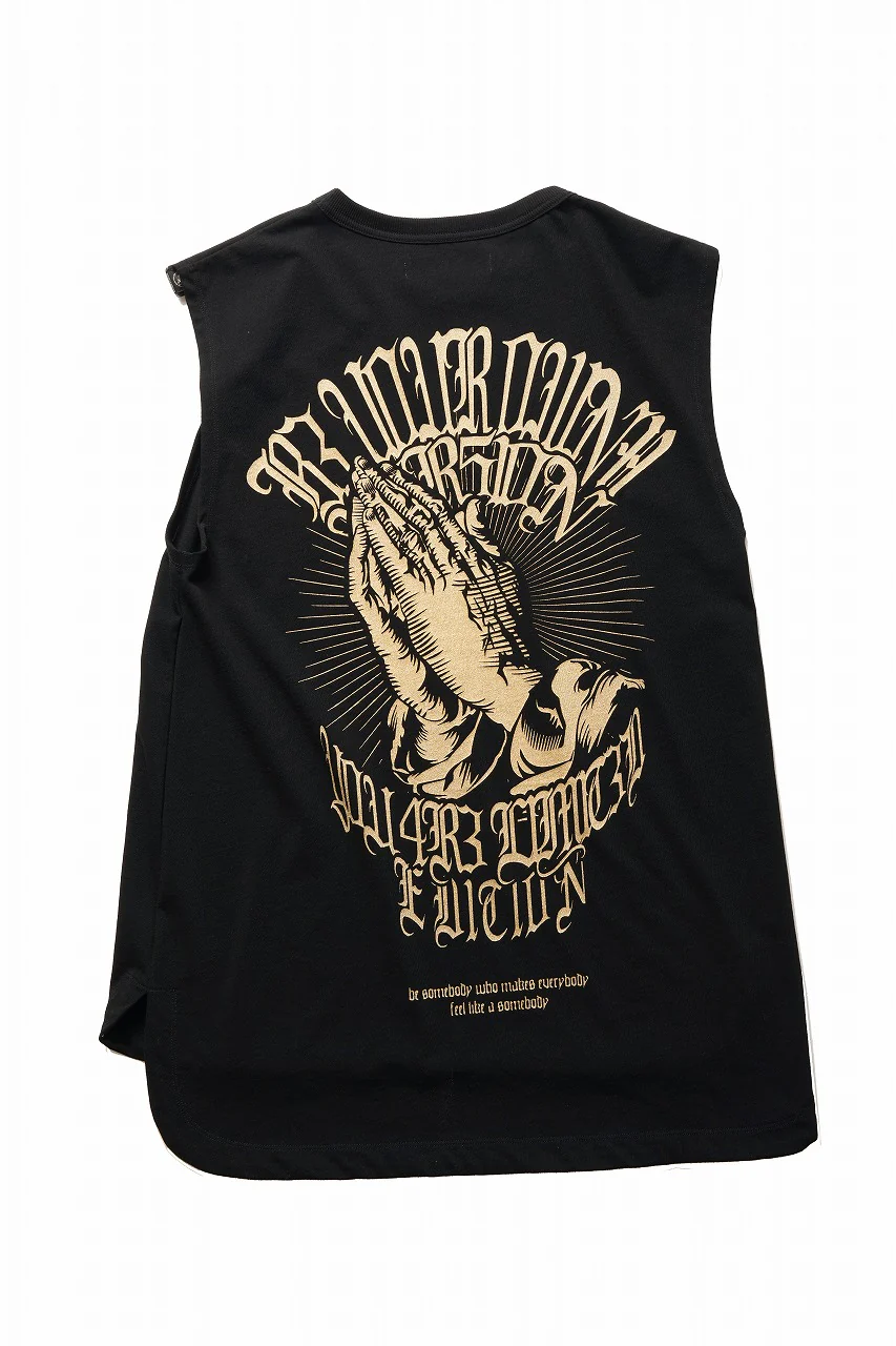 beauty : beast ESSENTIAL GRAPHIC LINE SLEEVELESS TEE (PRAYER / BLACK) - Image 2