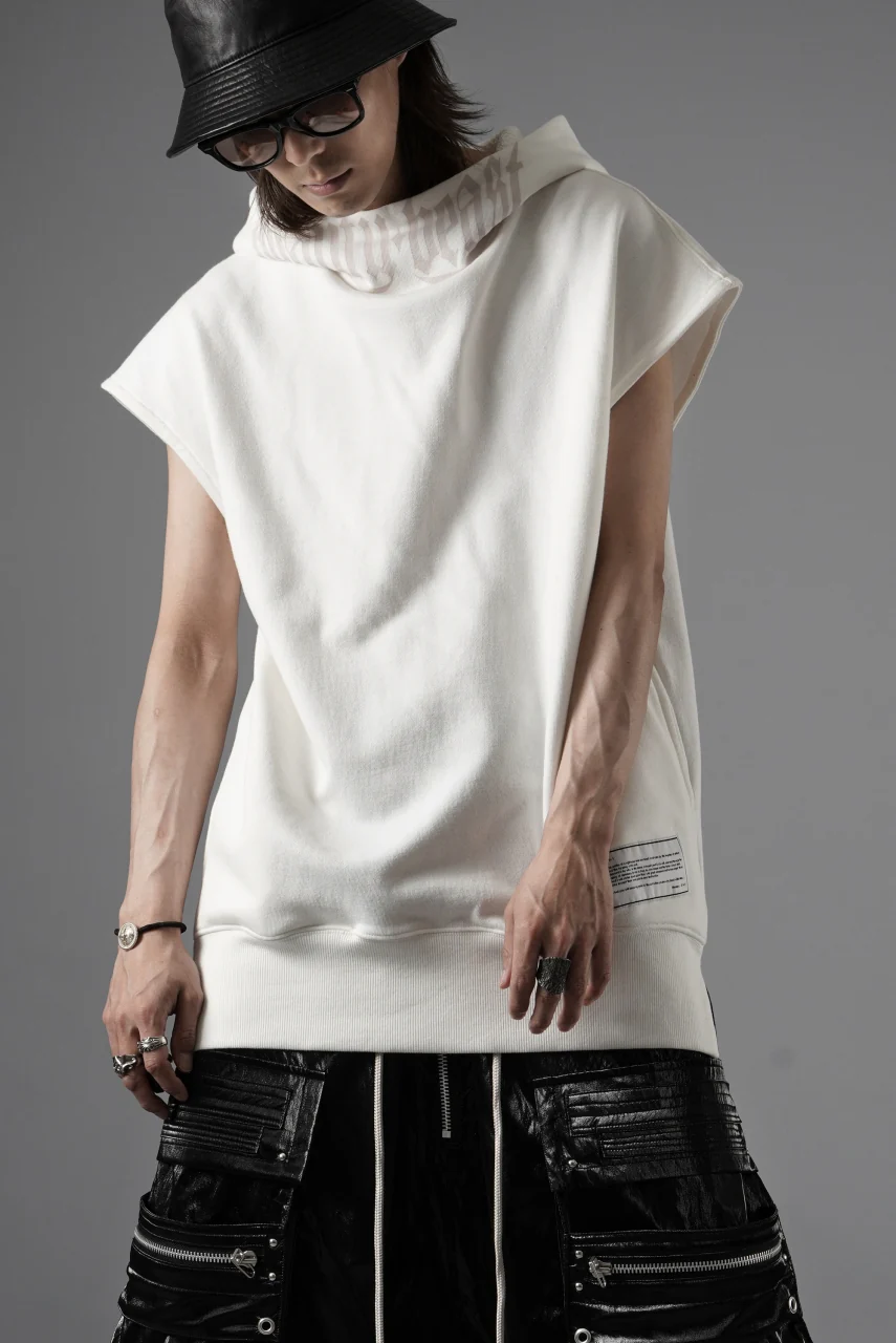 beauty : beast ESSENTIAL SLEEVELESS HI-HOODIE (OFF WHITE) - Image 13
