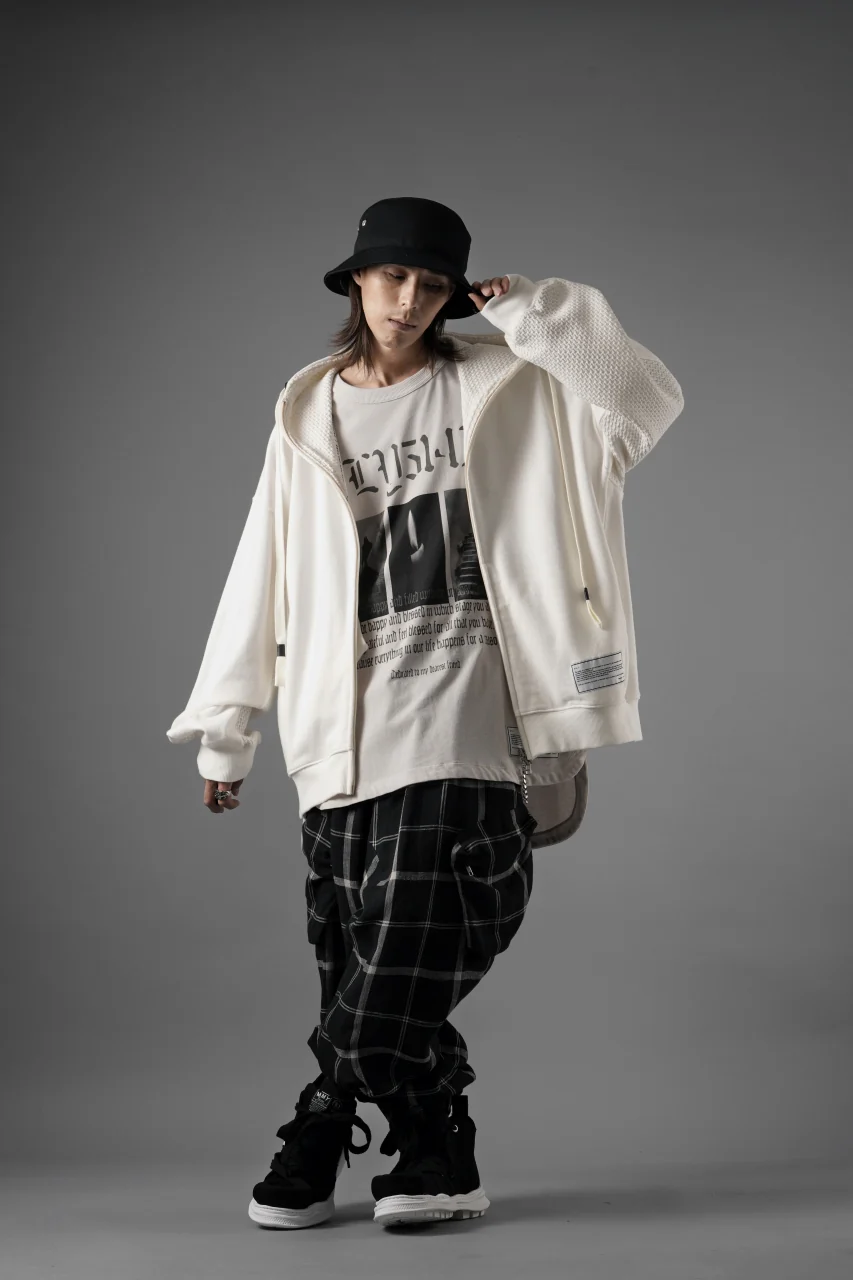 beauty : beast FRONT ZIP HOODIE (OFF WHITE) - Image 13