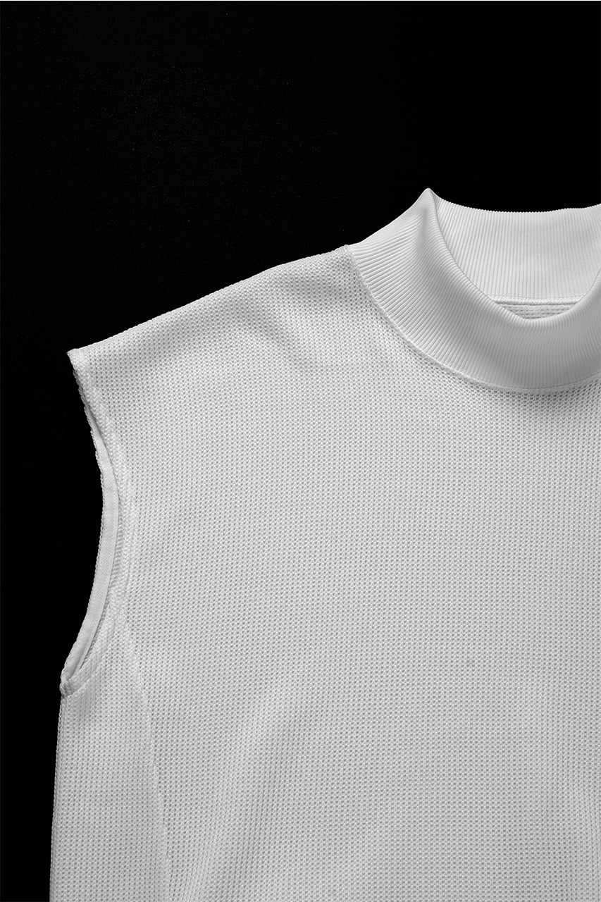 beauty : beast HIGH-NECK SLEEVELESS PULLOVER (WHITE) - Image 3