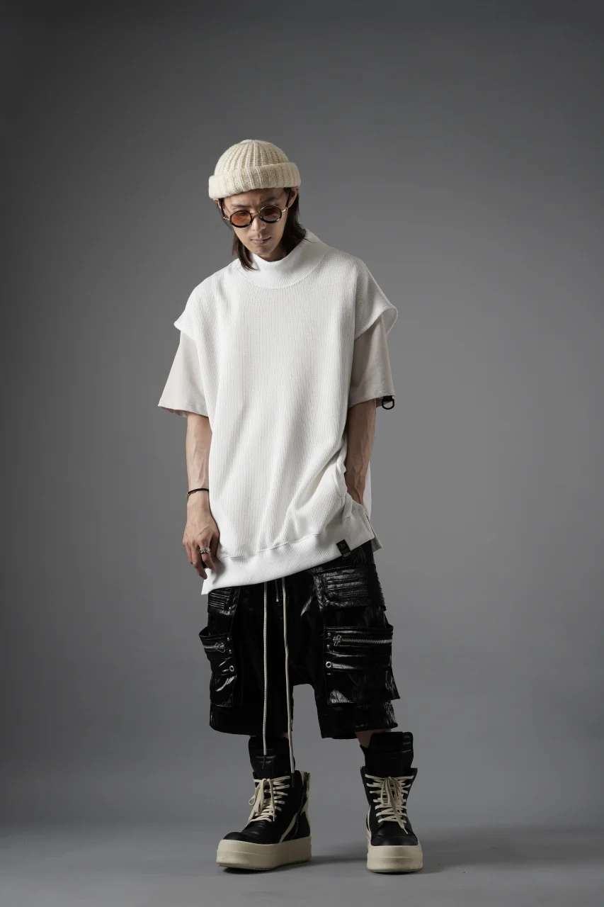 beauty : beast HIGH-NECK SLEEVELESS PULLOVER (WHITE) - Image 8