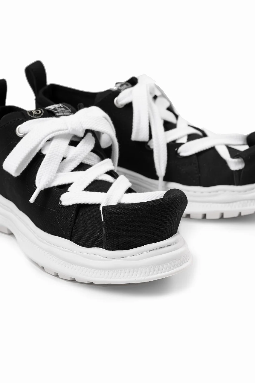 beauty : beast LOW CUT - ROLL-TONGUE STAINNING SHOES feat. Maison MIHARA YASUHIRO (BLACK x WHITE) - Image 10