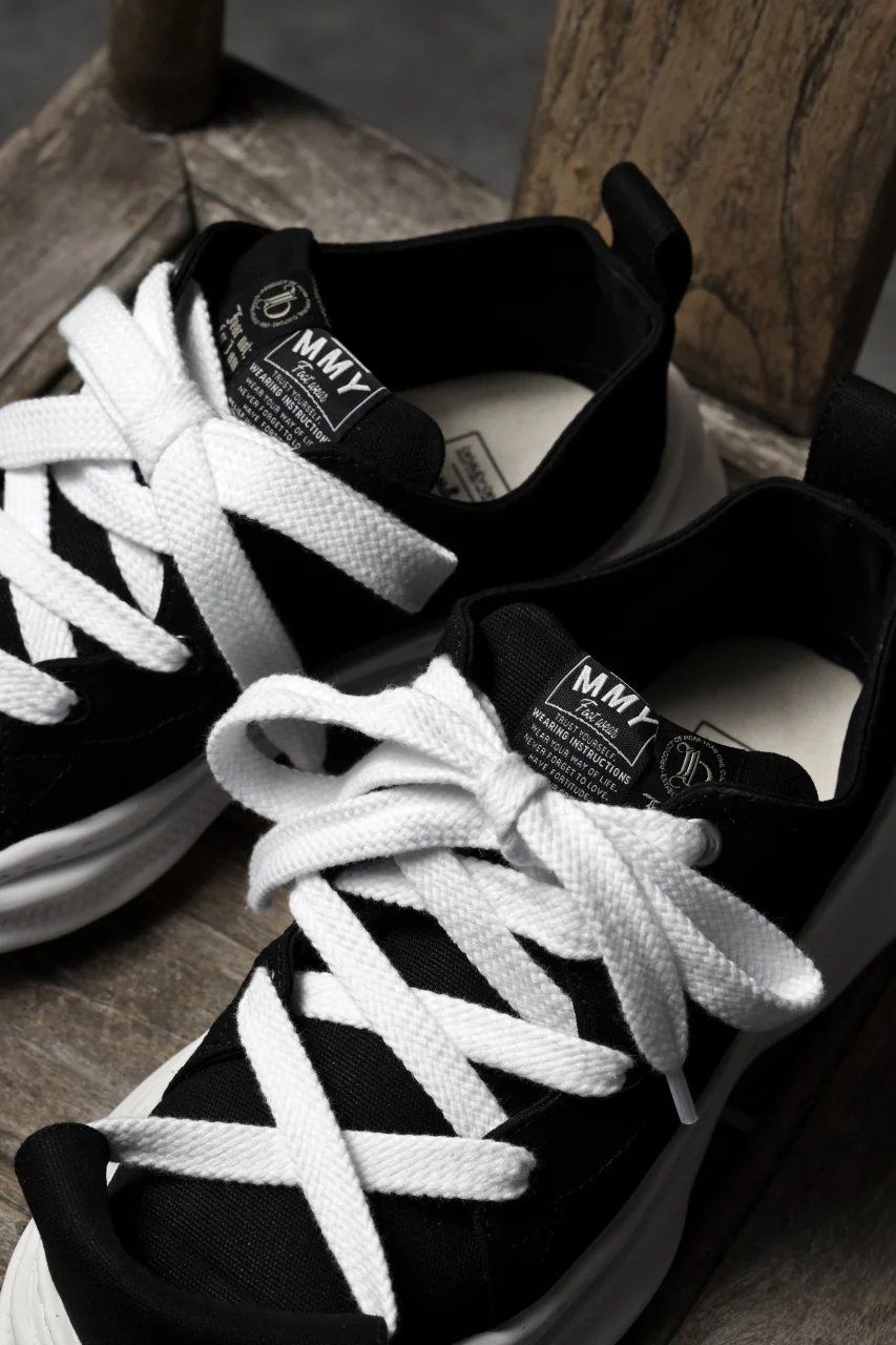 beauty : beast LOW CUT - ROLL-TONGUE STAINNING SHOES feat. Maison MIHARA YASUHIRO (BLACK x WHITE) - Image 17
