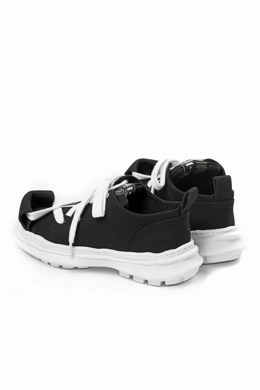 beauty : beast LOW CUT - ROLL-TONGUE STAINNING SHOES feat. Maison MIHARA YASUHIRO (BLACK x WHITE) - Image 5