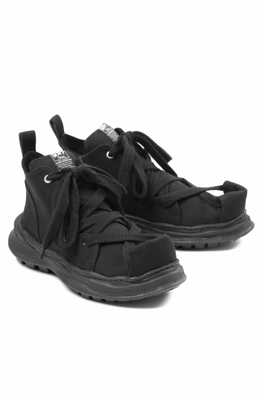 beauty : beast ROLL-TOE SHOES feat. Maison MIHARA YASUHIRO (BLACK x BLACK) - Image 4