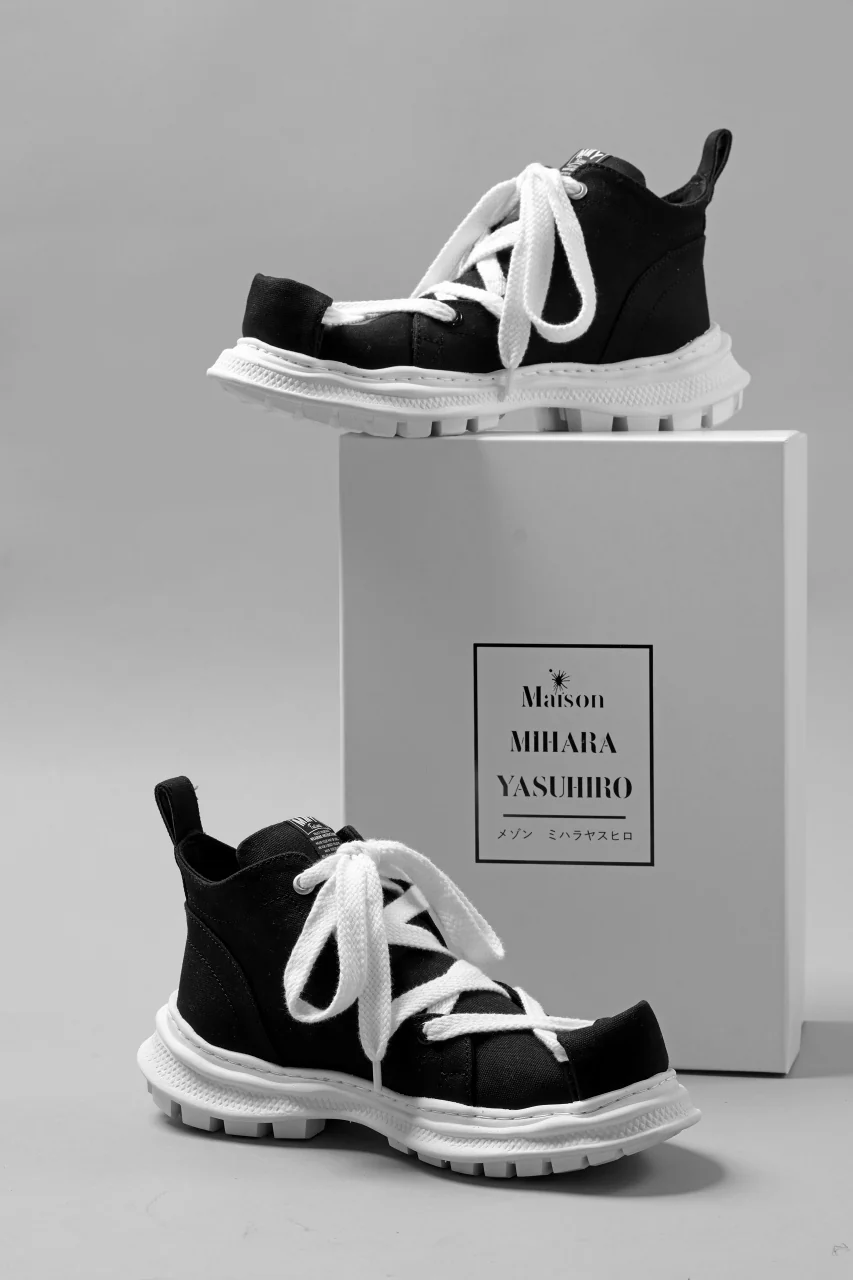 beauty : beast ROLL-TOE SHOES feat. Maison MIHARA YASUHIRO (BLACK x WHITE) - Image 21