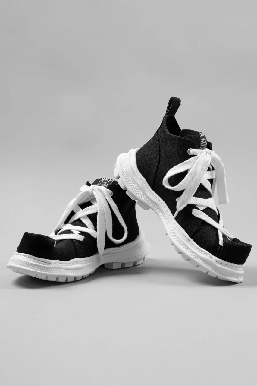 beauty : beast ROLL-TOE SHOES feat. Maison MIHARA YASUHIRO (BLACK x WHITE) - Image 6