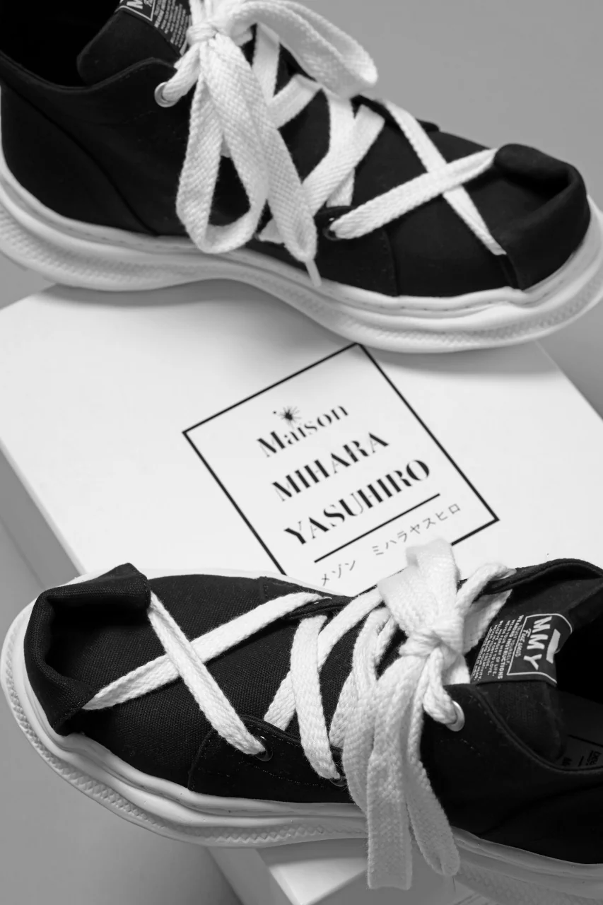 beauty : beast ROLL-TOE SHOES feat. Maison MIHARA YASUHIRO (BLACK x WHITE) - Image 24