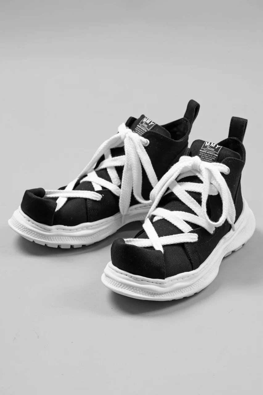 beauty : beast ROLL-TOE SHOES feat. Maison MIHARA YASUHIRO (BLACK x WHITE) - Image 2