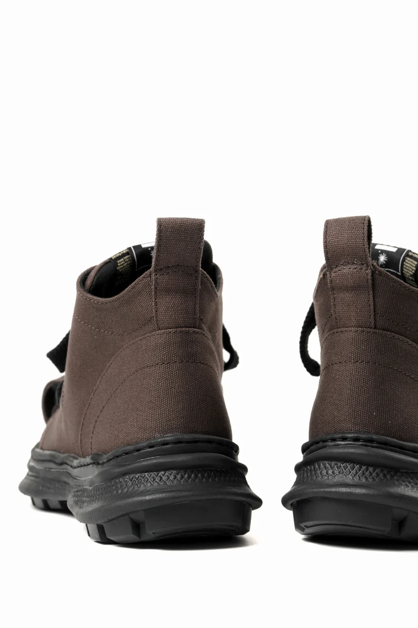 beauty : beast ROLL-TONGUE STAINING SHOES feat. Maison MIHARA YASUHIRO (BROWN x BLACK) - Image 11