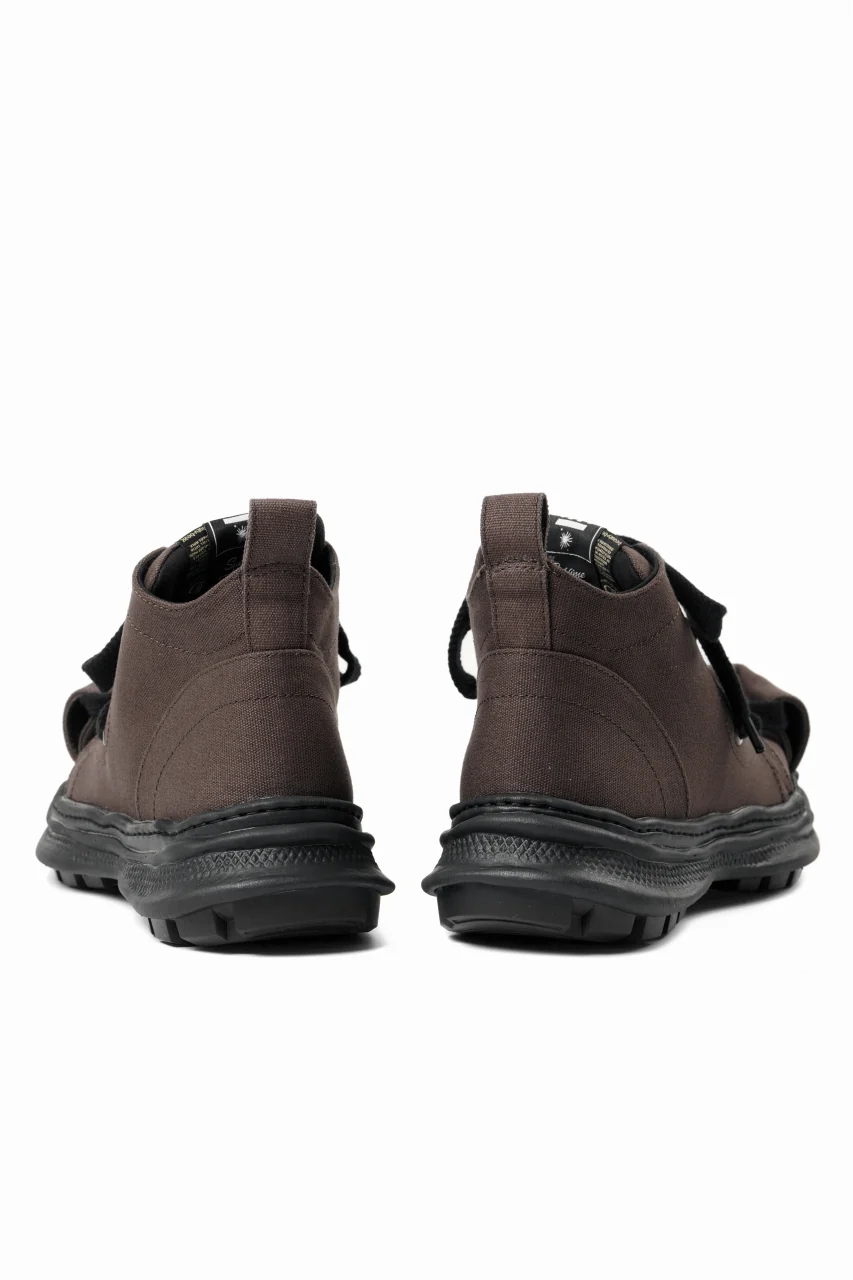 beauty : beast ROLL-TONGUE STAINING SHOES feat. Maison MIHARA YASUHIRO (BROWN x BLACK) - Image 4