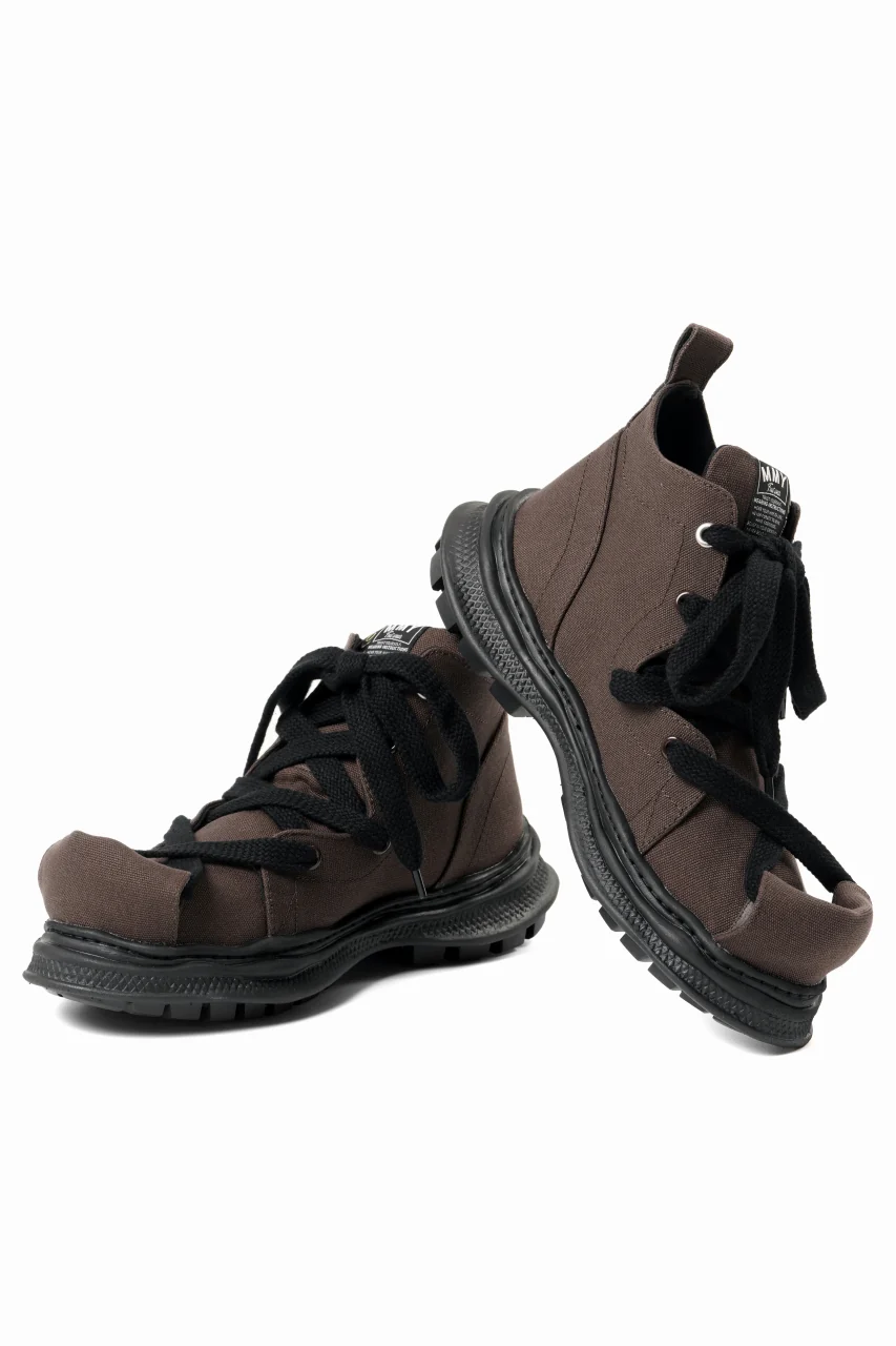 beauty : beast ROLL-TONGUE STAINING SHOES feat. Maison MIHARA YASUHIRO (BROWN x BLACK) - Image 7