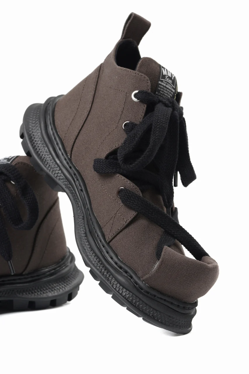 beauty : beast ROLL-TONGUE STAINING SHOES feat. Maison MIHARA YASUHIRO (BROWN x BLACK) - Image 9