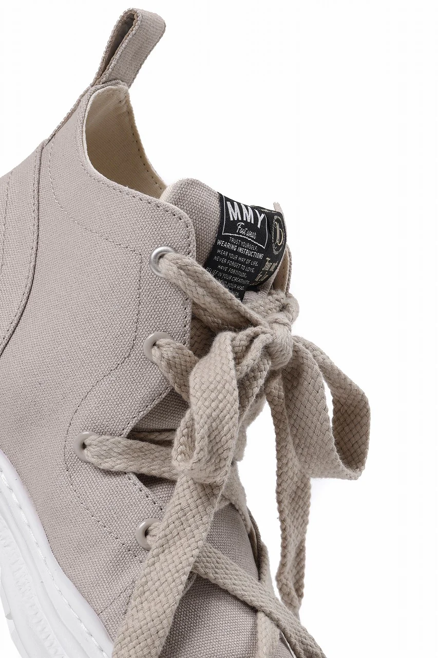 beauty : beast ROLL-TONGUE STAINNING SHOES feat. Maison MIHARA YASUHIRO (BEIGE x BEIGE) - Image 11