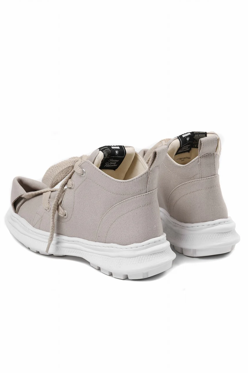 beauty : beast ROLL-TONGUE STAINNING SHOES feat. Maison MIHARA YASUHIRO (BEIGE x BEIGE) - Image 5