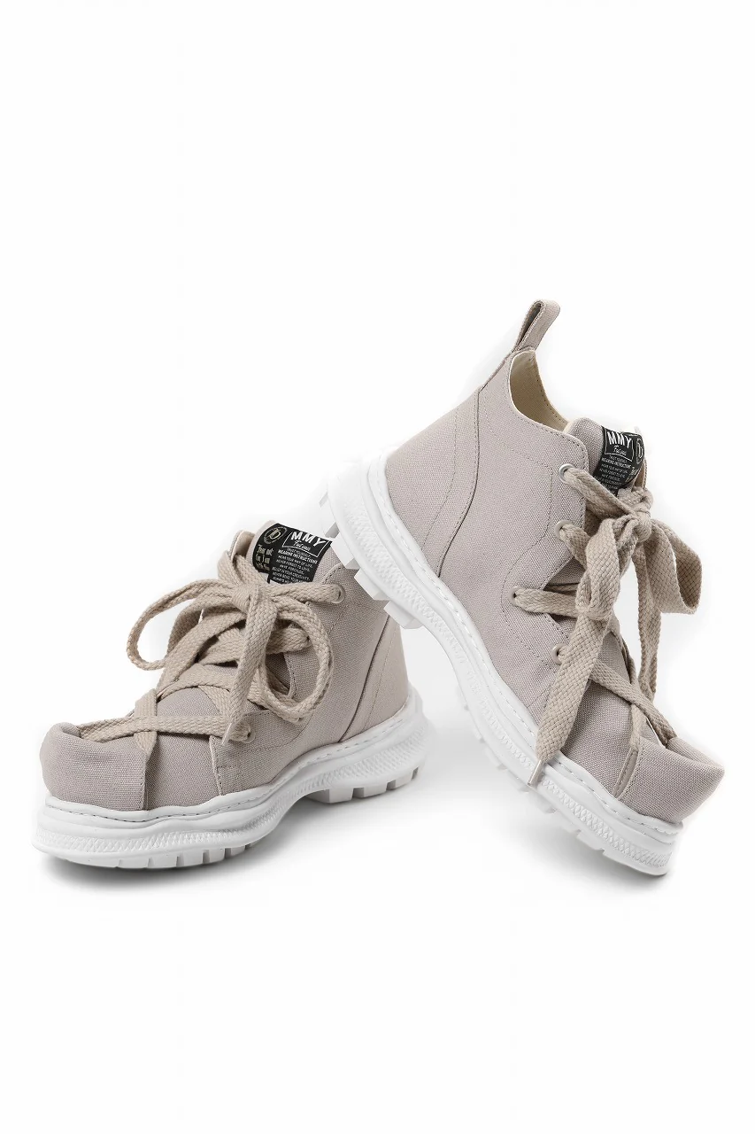 beauty : beast ROLL-TONGUE STAINNING SHOES feat. Maison MIHARA YASUHIRO (BEIGE x BEIGE) - Image 7