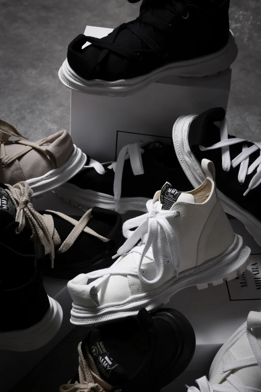 beauty : beast ROLL-TONGUE STAINNING SHOES feat. Maison MIHARA YASUHIRO (BLACK x BEIGE) - Image 24