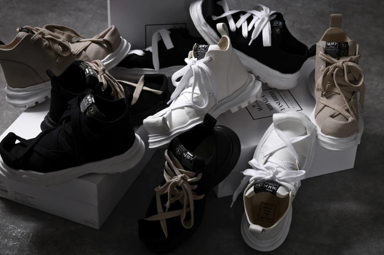 beauty : beast ROLL-TONGUE STAINNING SHOES feat. Maison MIHARA YASUHIRO (BLACK x BEIGE) - Image 27