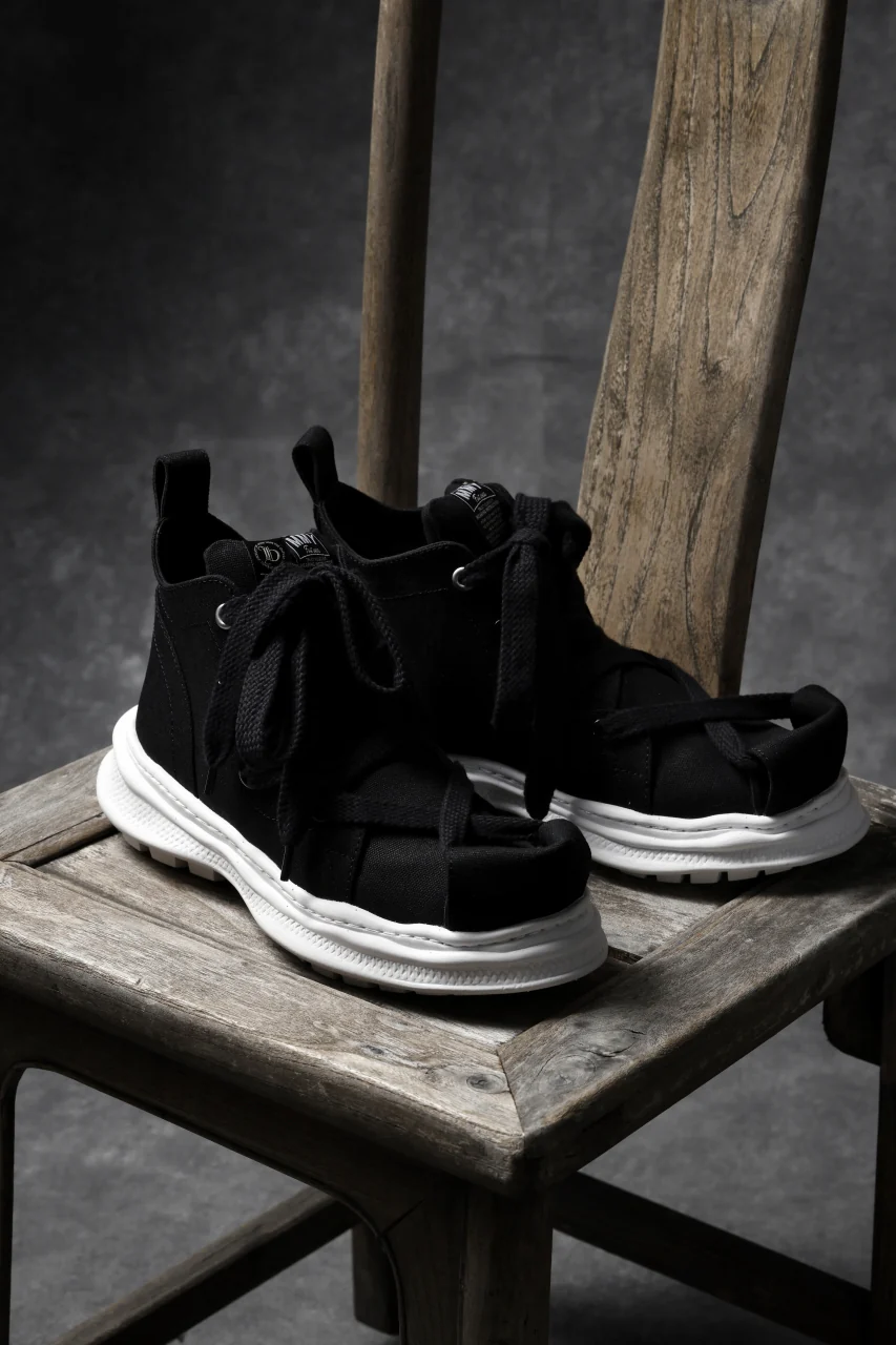 beauty : beast ROLL-TONGUE STAINNING SHOES feat. Maison MIHARA YASUHIRO (BLACK x BLACK) - Image 16