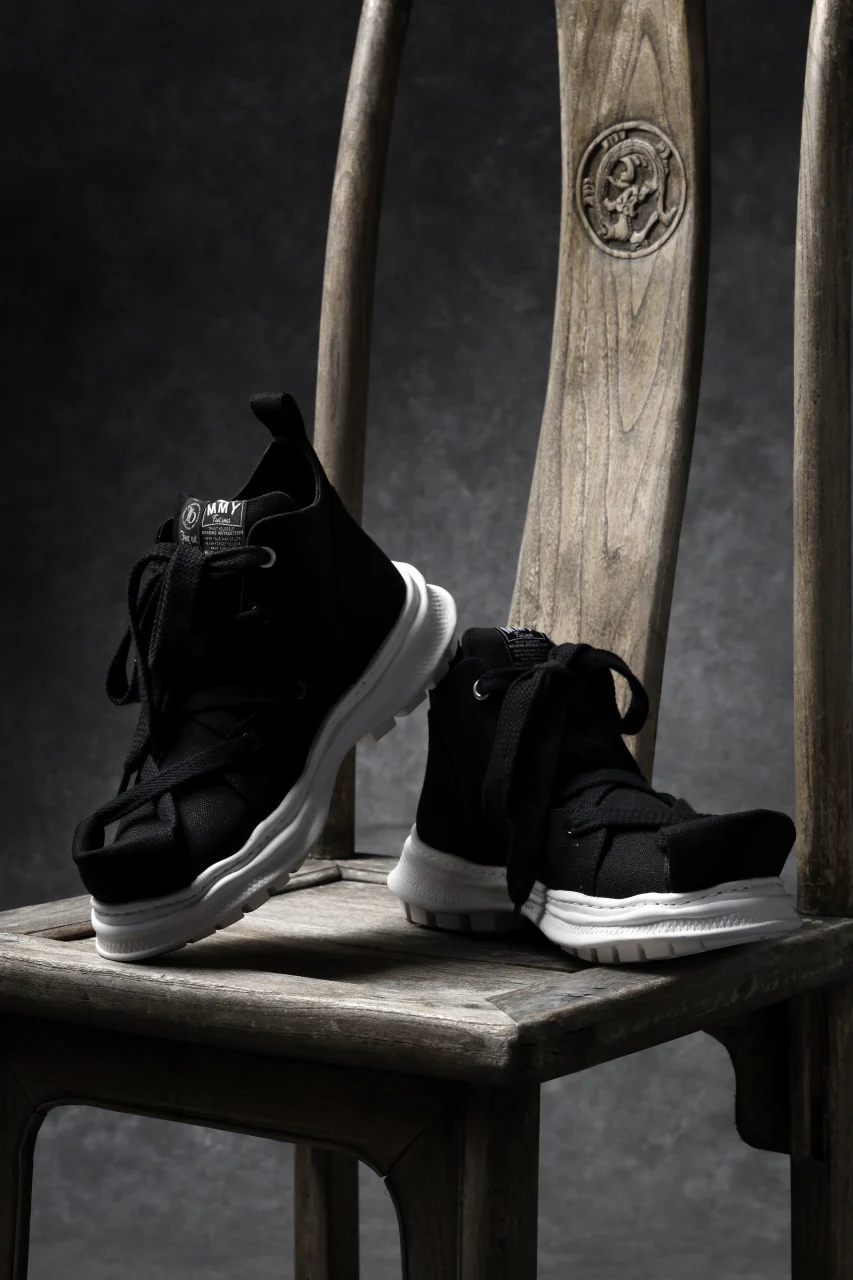 beauty : beast ROLL-TONGUE STAINNING SHOES feat. Maison MIHARA YASUHIRO (BLACK x BLACK) - Image 17