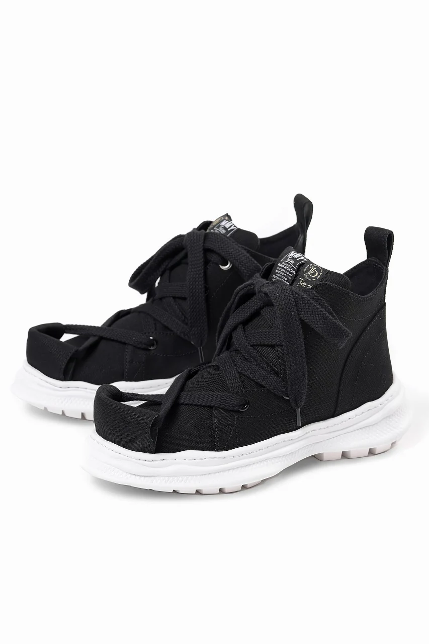 beauty : beast ROLL-TONGUE STAINNING SHOES feat. Maison MIHARA YASUHIRO (BLACK x BLACK) - Image 2