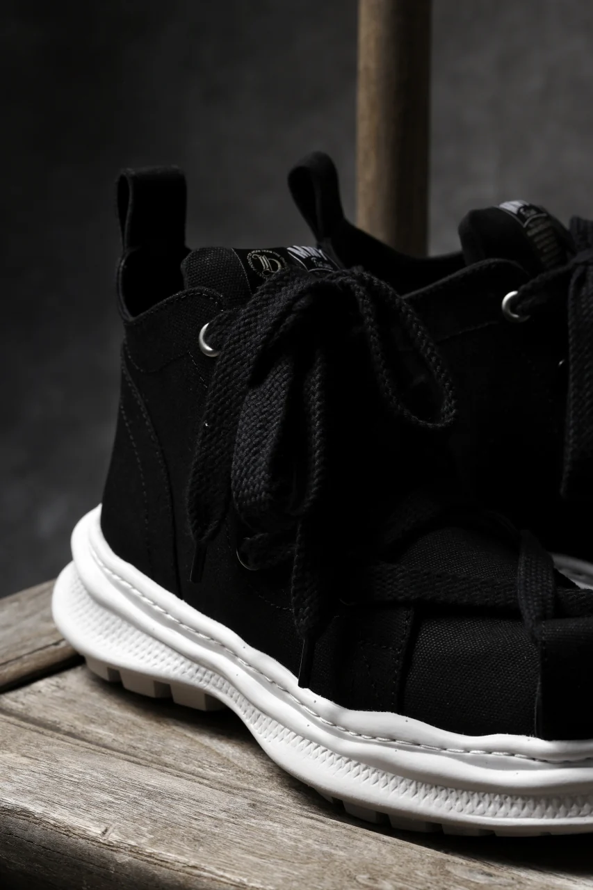 beauty : beast ROLL-TONGUE STAINNING SHOES feat. Maison MIHARA YASUHIRO (BLACK x BLACK) - Image 21