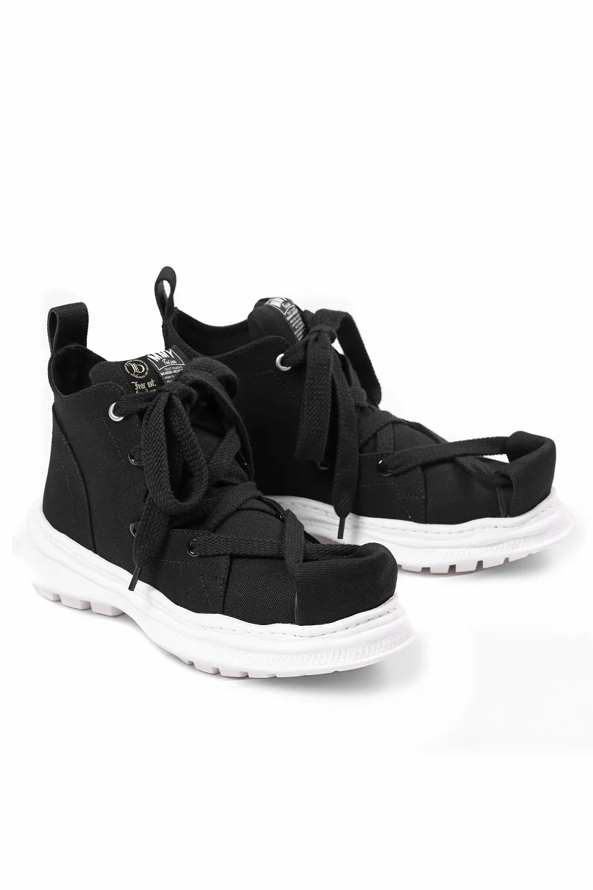 beauty : beast ROLL-TONGUE STAINNING SHOES feat. Maison MIHARA YASUHIRO (BLACK x BLACK) - Image 4