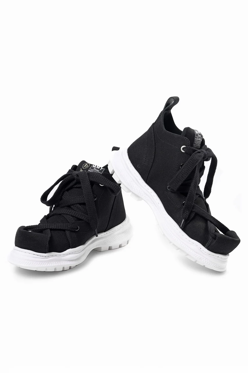 beauty : beast ROLL-TONGUE STAINNING SHOES feat. Maison MIHARA YASUHIRO (BLACK x BLACK) - Image 7