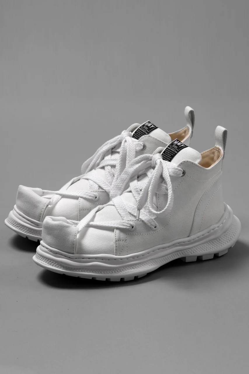 beauty : beast ROLL-TOE SHOES feat. Maison MIHARA YASUHIRO (WHITE x WHITE) - Image 4