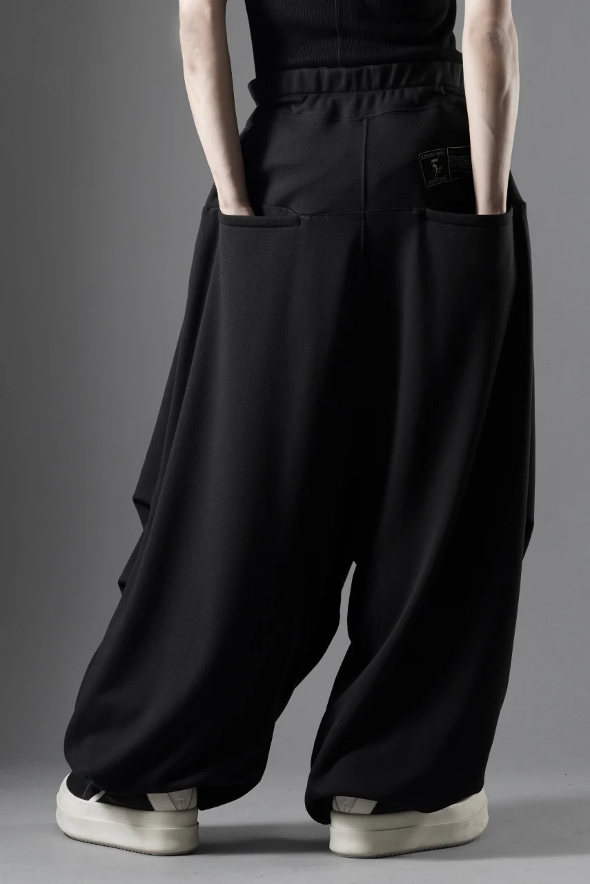 beauty:beast VOLUMETRIC SWEATPANTS (BLACK) - Image 10