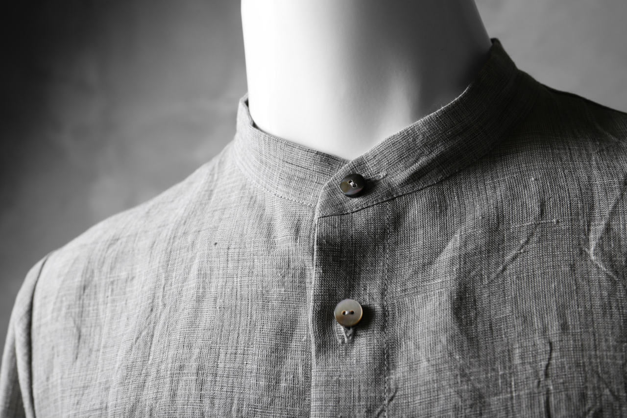 blackcrow band collar linen check shirt / sumi dyed (carbon) - Image 14