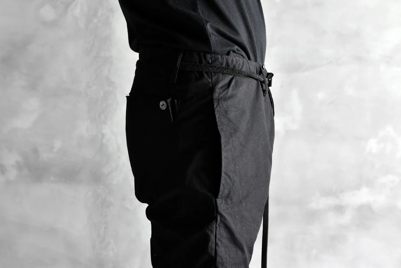 blackcrow high density cotton banana shape trousers (BLACK) - Image 31