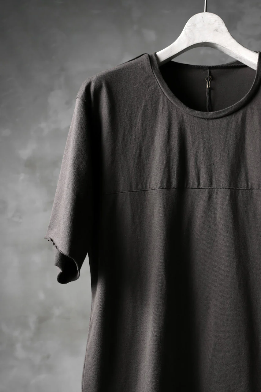 blackcrow short sleeve cutsewn / silky touch cotton (grey) - Image 3