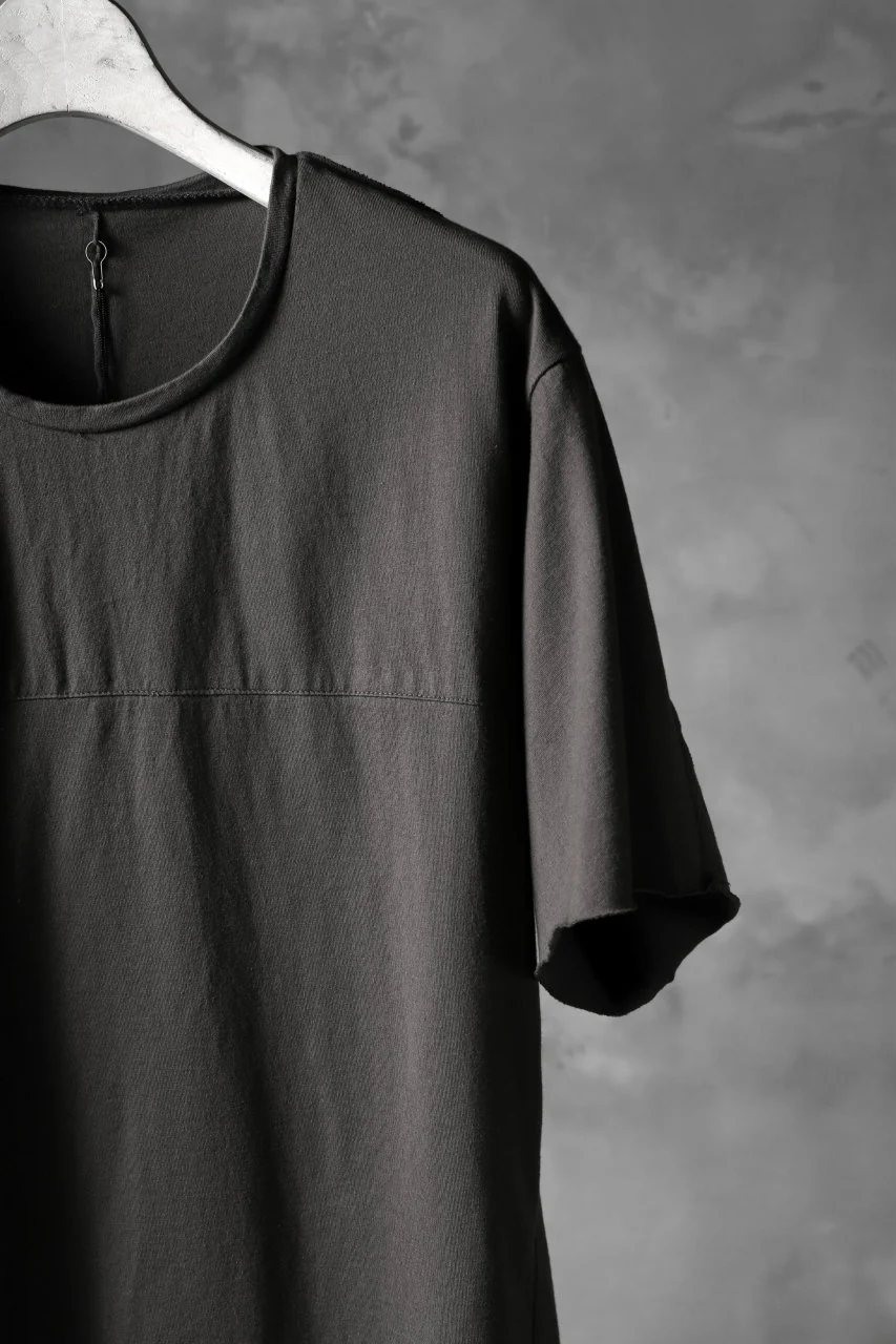 blackcrow short sleeve cutsewn / silky touch cotton (grey) - Image 4