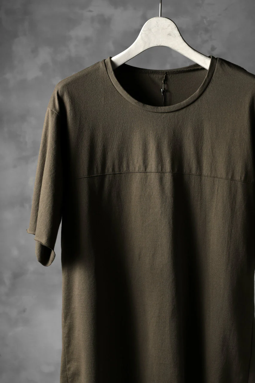 blackcrow short sleeve cutsewn / silky touch cotton (khaki) - Image 3