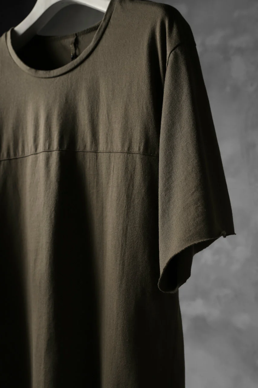 blackcrow short sleeve cutsewn / silky touch cotton (khaki) - Image 5