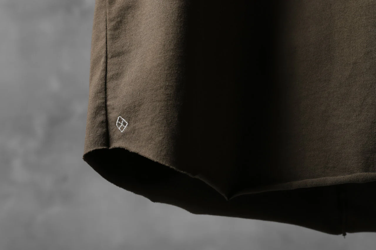 blackcrow short sleeve cutsewn / silky touch cotton (khaki) - Image 9