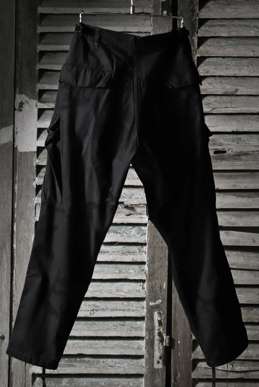 CHANGES VINTAGE REMAKE MILITARY CARGO TAPERED PANTS / WOODLAND CAMO (BLACK DYED #A) - Image 3