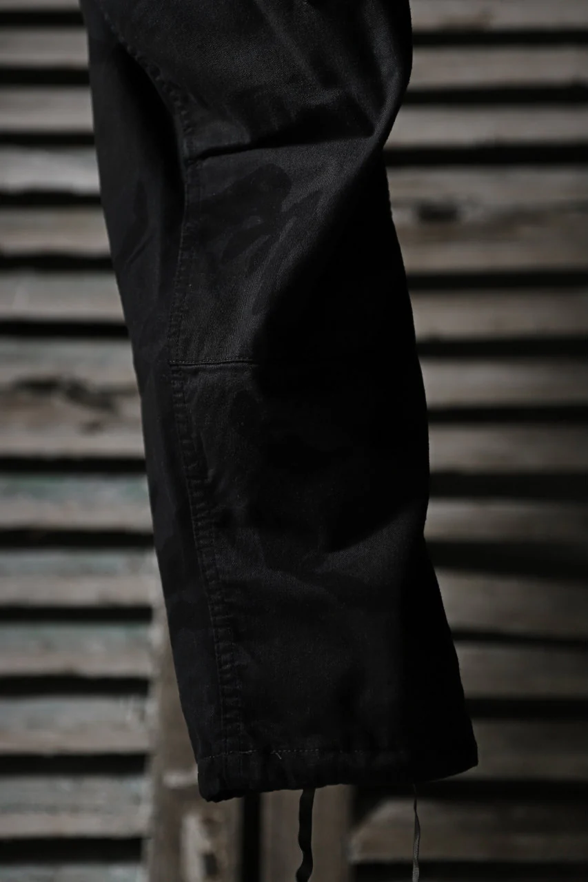 CHANGES VINTAGE REMAKE MILITARY CARGO TAPERED PANTS / WOODLAND CAMO (BLACK DYED #A) - Image 9