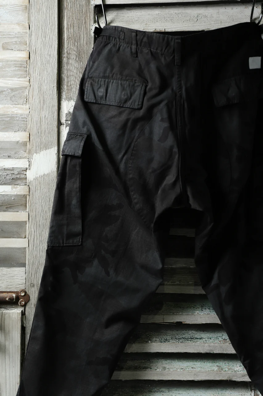 CHANGES VINTAGE REMAKE MILITARY CARGO TAPERED PANTS / WOODLAND CAMO (CHARCOAL DYED #A) - Image 11