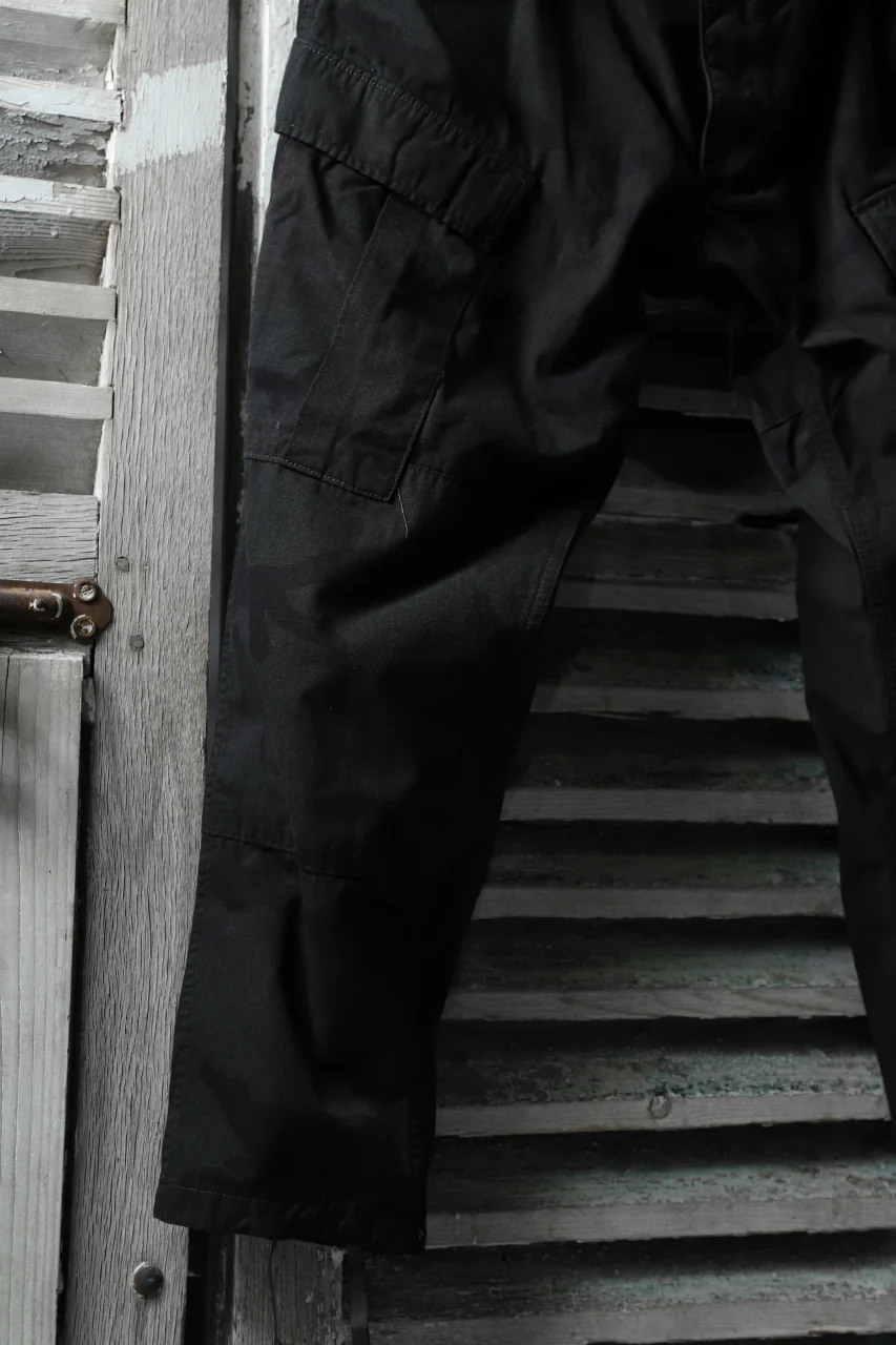 CHANGES VINTAGE REMAKE MILITARY CARGO TAPERED PANTS / WOODLAND CAMO (CHARCOAL DYED #C) - Image 5