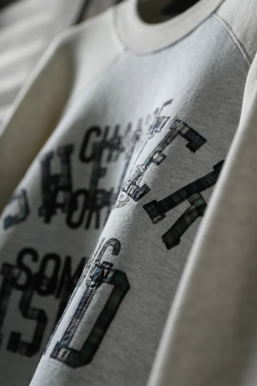 CHANGES VINTAGE REMAKE RAGLAN-DOLMAN SLEEVE SWEAT SHIRT (GREY x BEIGE) - Image 9